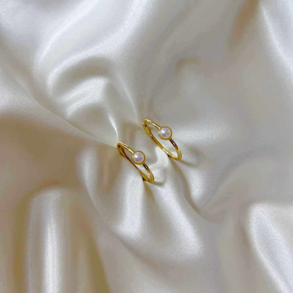 Mini Pearl Smooth Hoops