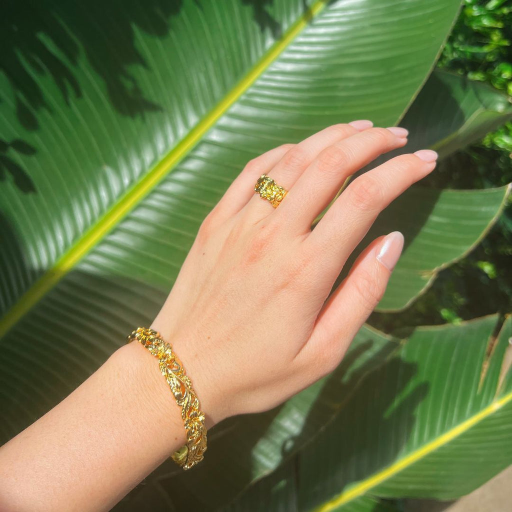 Alaka'i Hibiscus Heirloom Cutout Bangle