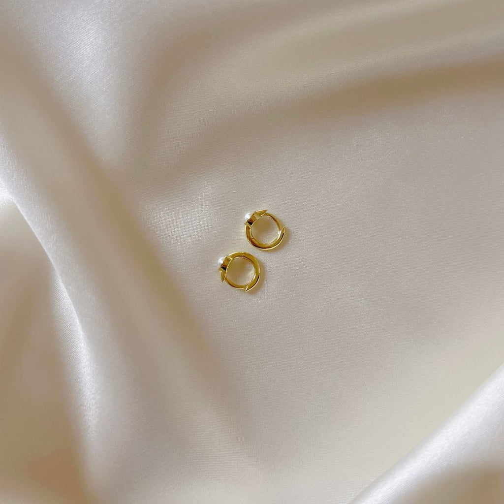 Mini Pearl Smooth Hoops