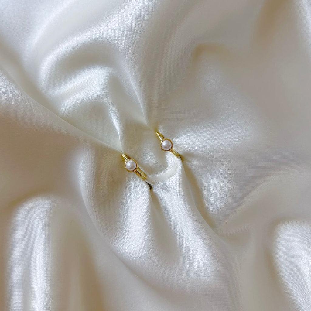 Mini Pearl Smooth Hoops