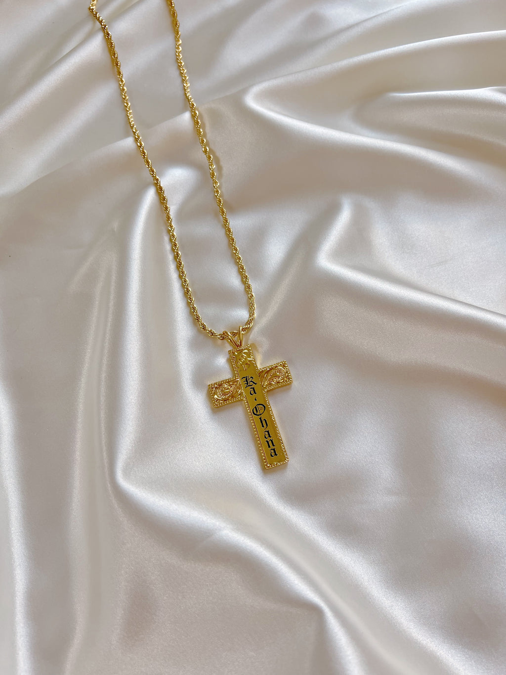 2" Honu Heirloom Cross Personalized Necklace