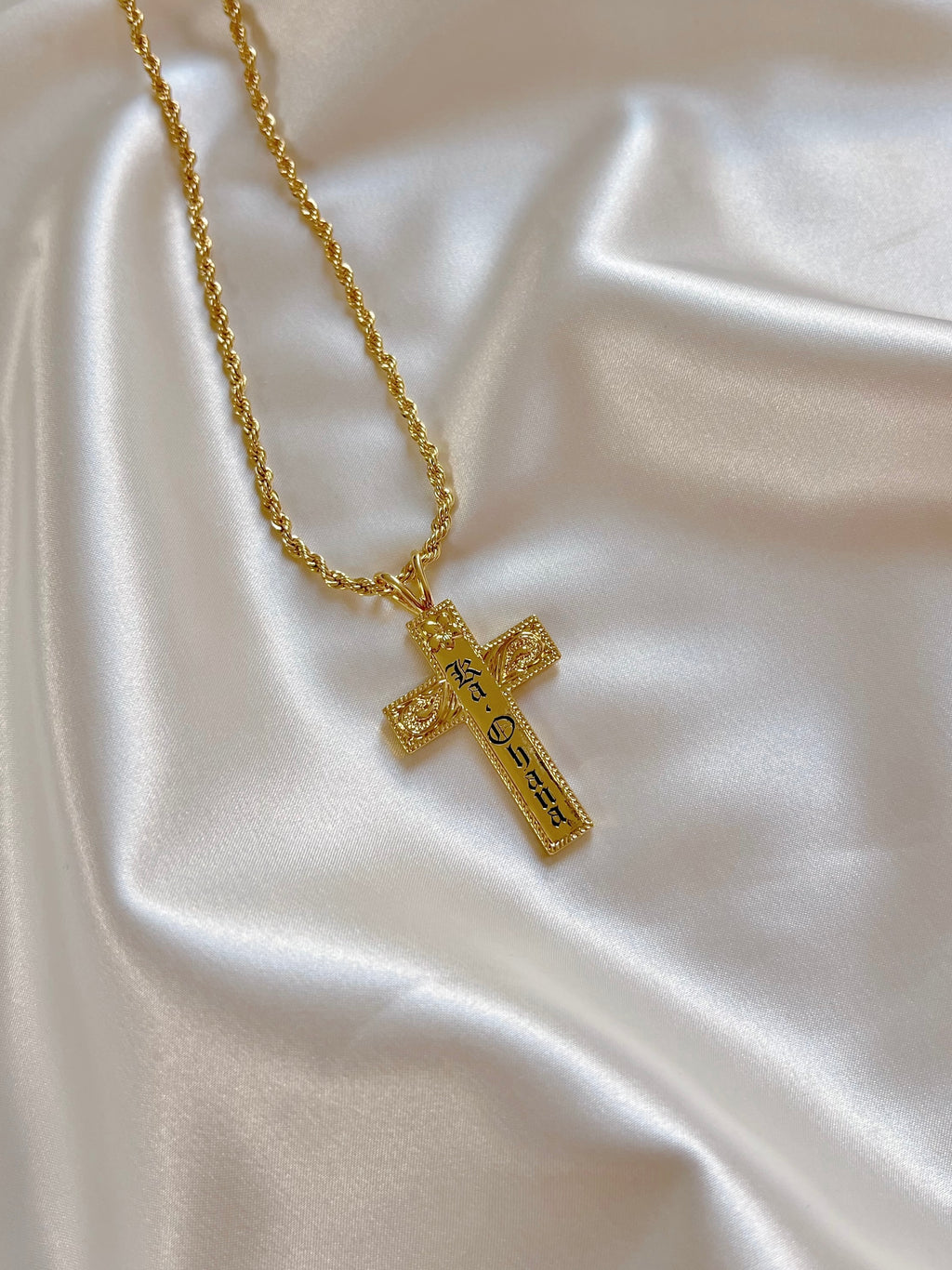 2" Pu'uwai Heirloom Cross Personalized Necklace