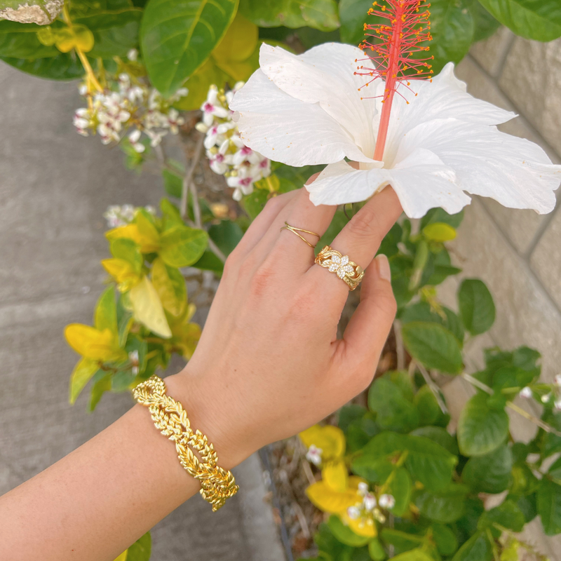 Lokahi Heirloom Cutout Bangle